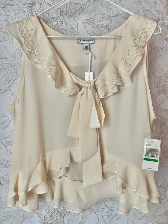 Jessica Simpson Tops - Jessica Simpson Cream Ruffle Tie-Front Camisole
